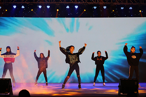 92现代舞:goodboy 1.jpg 92现代舞:goodboy 1.jpg